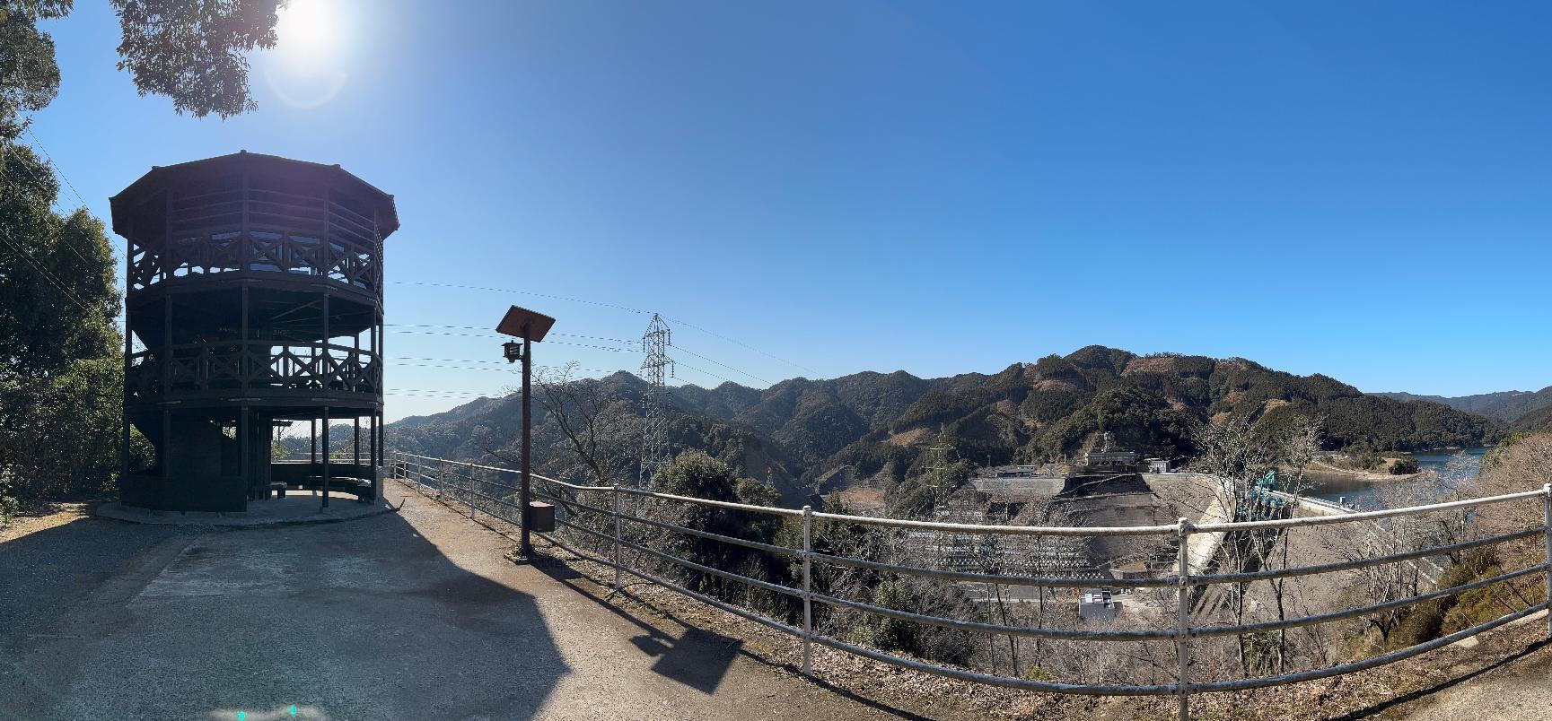 ダムと展望台
