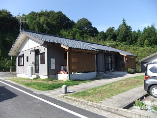 宮之城東谷団地の家を横から見た外観写真