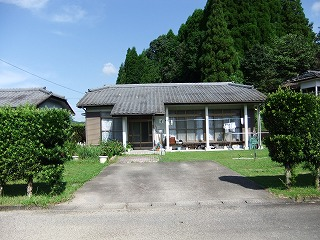 戸子田団地(特定公共賃貸住宅)の家を正面から見た外観写真