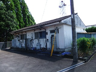 神子団地の建物を横から見た外観写真