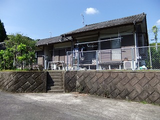 久保田団地の家を前から見た外観写真
