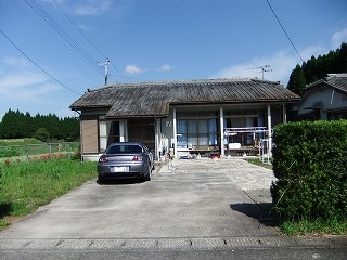 戸子田団地(特定公共賃貸住宅)の家を正面から見た外観写真