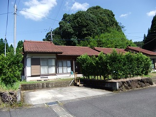 あじさい団地の家を前から見た外観写真