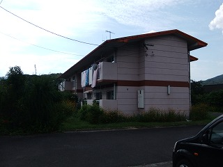 平川団地の建物を横から見た外観画像