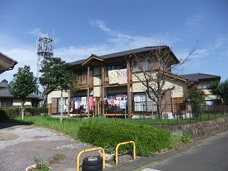 観月台団地の家を前から見た外観写真