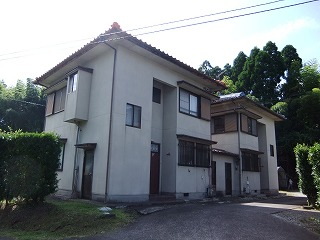 船木下団地の家を前から見た外観写真