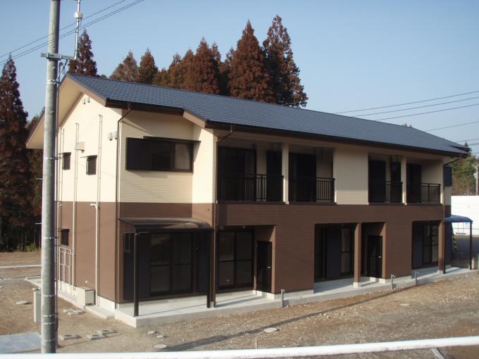 山崎団地の建物を道路から見た外観写真