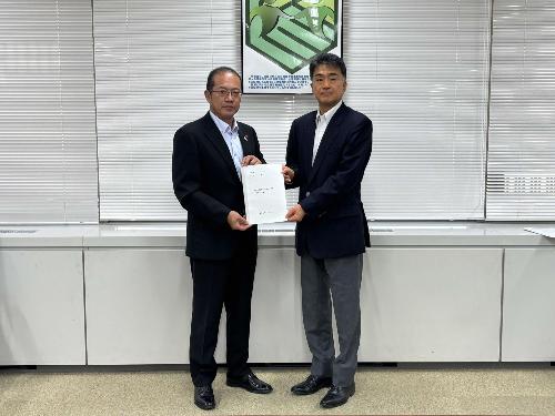 地方協力局長へ要望書を提出