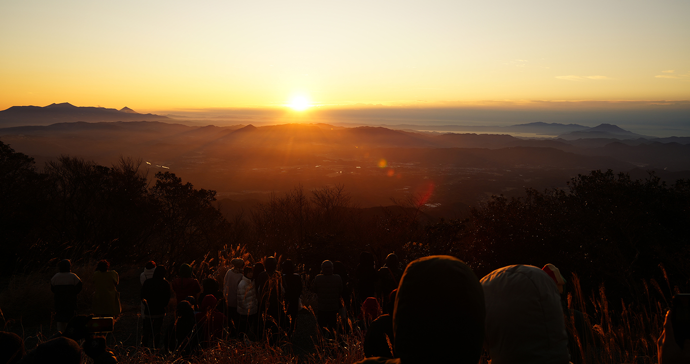 紫尾山頂から望む初日の出