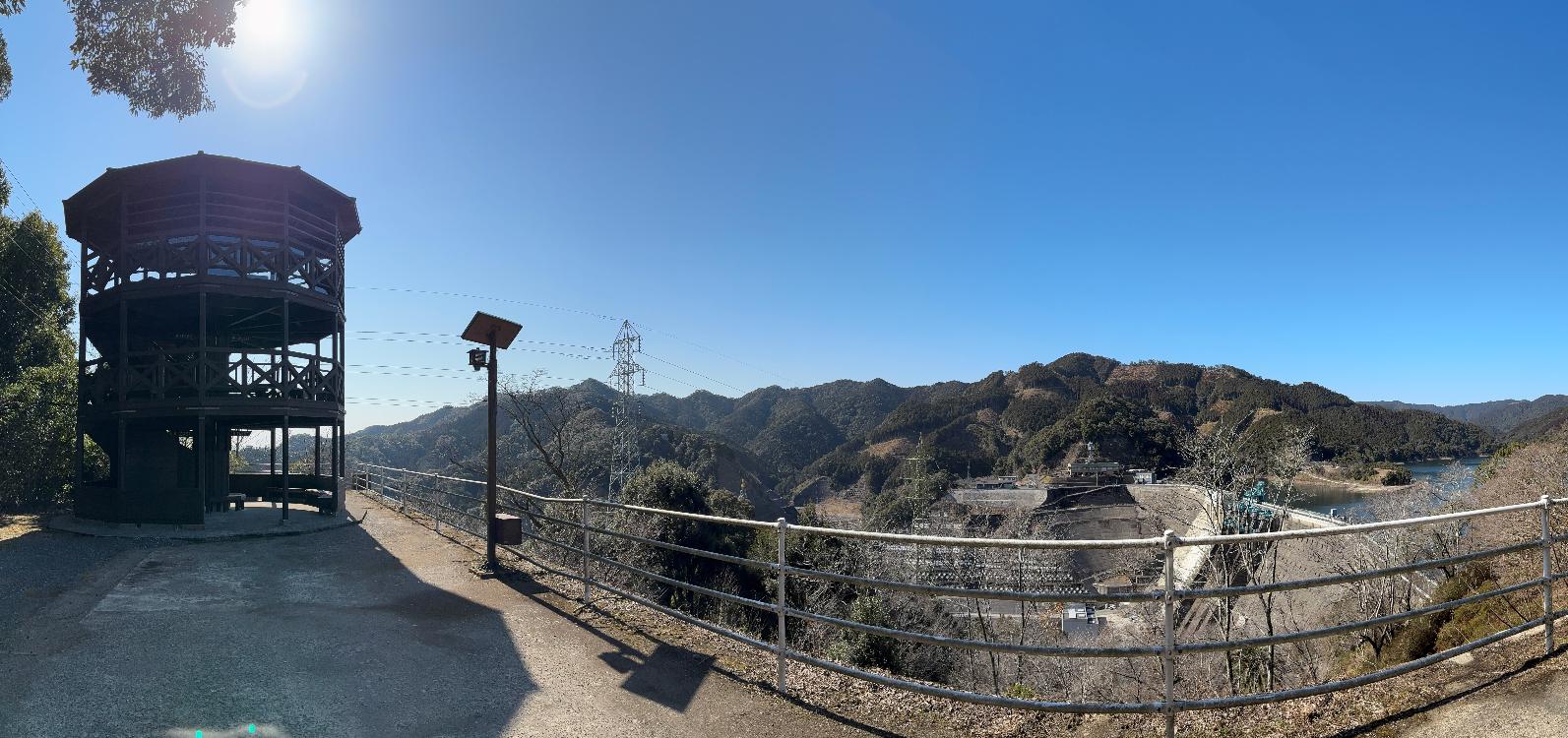 ダムと展望台