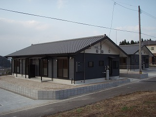 たばる団地の建物を横から見た外観写真