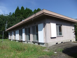 武団地の建物を横から見た外観写真