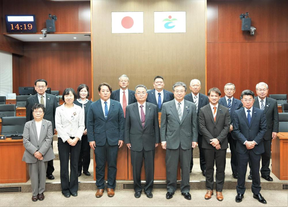 初議会集合写真